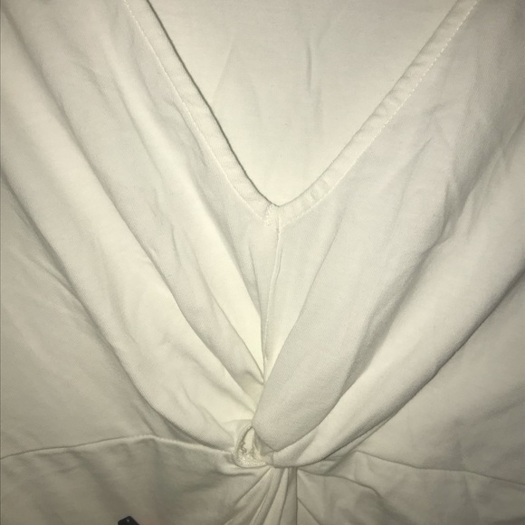 Maternity low cut top - Picture 2 of 4